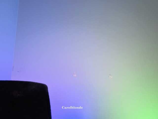 Carolblonde live cam preview