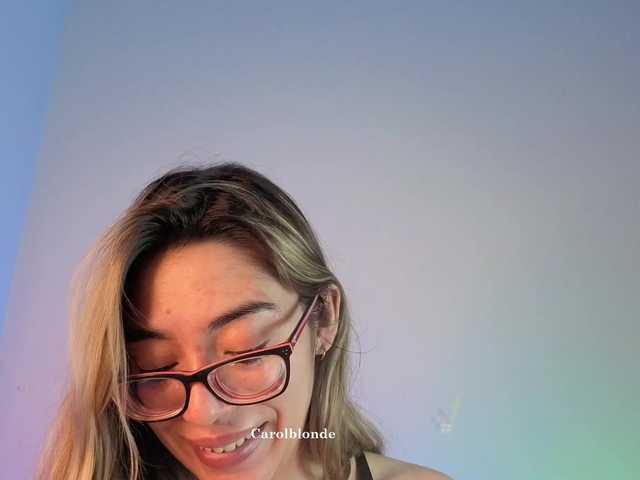 Carolblonde live webcam show