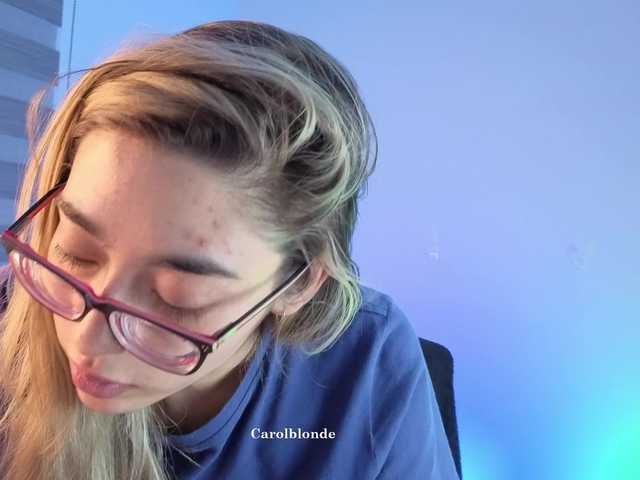 Charlotte-glasses live cam on BongaCams