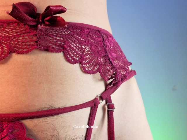 Charlotte-glasses live cam on BongaCams