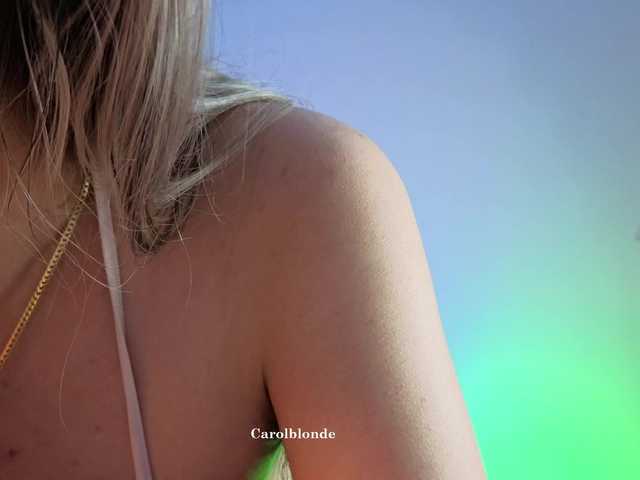 Charlotte-glasses live cam on BongaCams