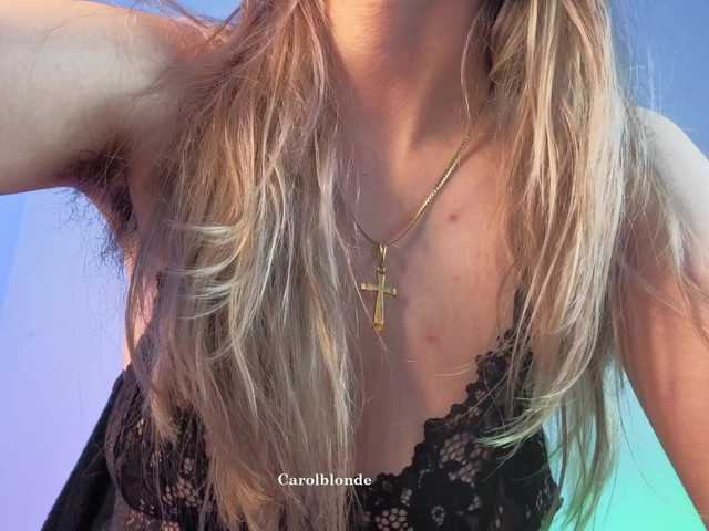 Carolblonde live webcam show