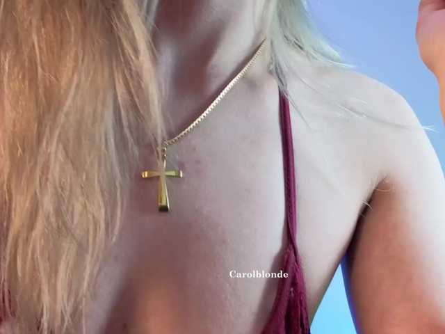 Charlotte-glasses live cam on BongaCams