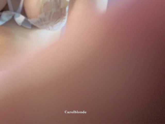 Charlotte-glasses live cam on BongaCams