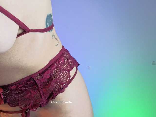 Charlotte-glasses live cam on BongaCams