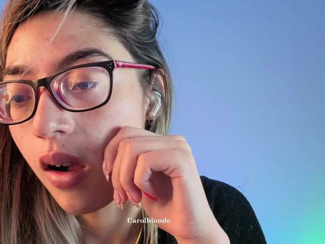 Charlotte-glasses live cam on BongaCams