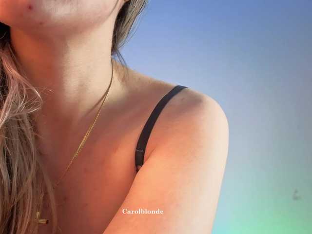 Charlotte-glasses live webcam show