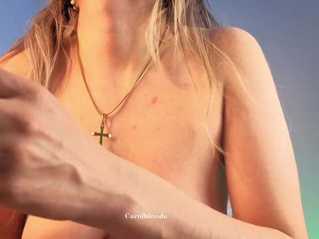 Charlotte-glasses live webcam show
