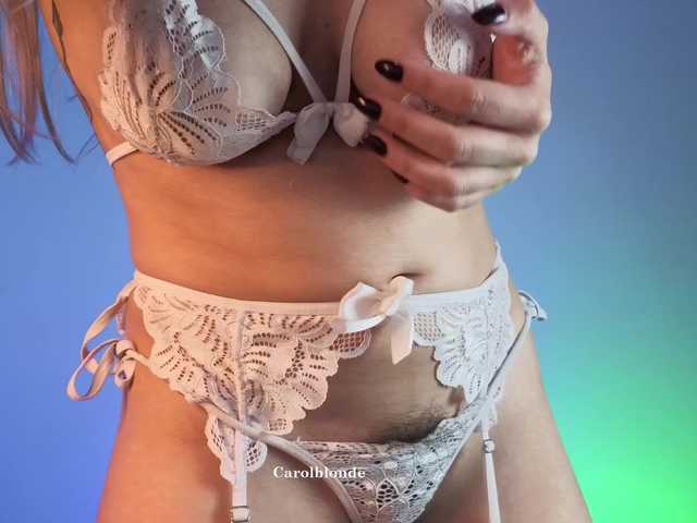 Charlotte-glasses live cam on BongaCams