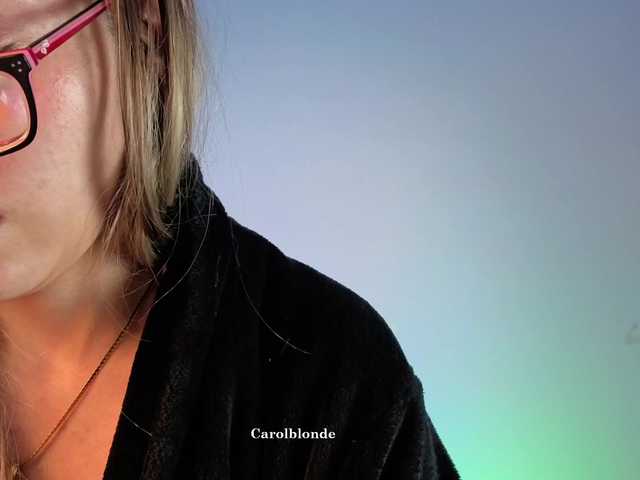 Charlotte-glasses live cam on BongaCams