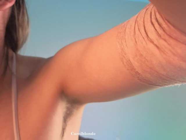 Charlotte-glasses Live Cam and Statistics on UnifiedCams