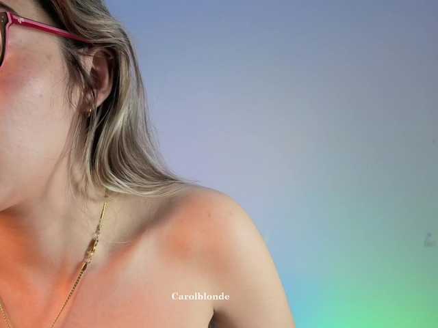 Charlotte-glasses live cam on BongaCams