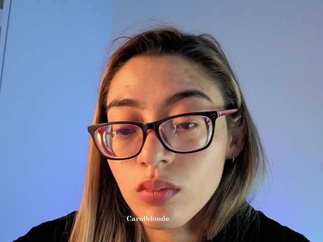 Charlotte-glasses live cam on BongaCams