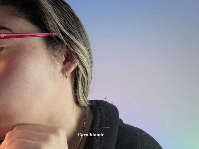 Charlotte-glasses live webcam show