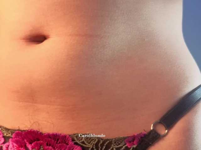 Charlotte-glasses live cam on BongaCams