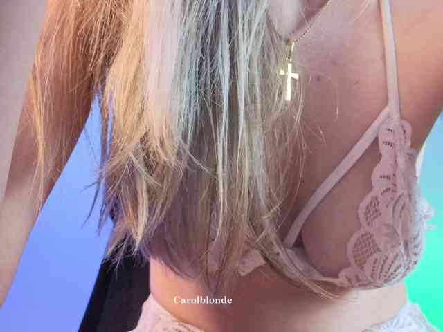 Carolblonde webcam