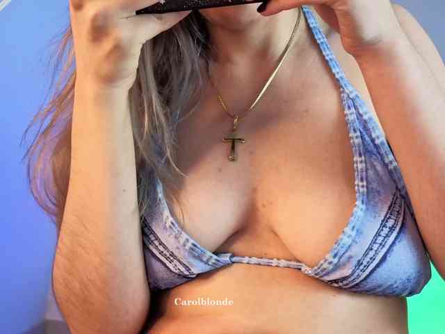 Carolblonde webcam
