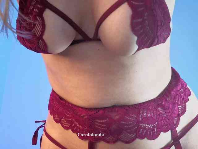 Carolblonde webcam