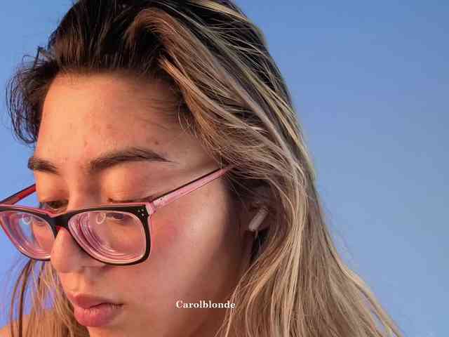 Carolblonde webcam