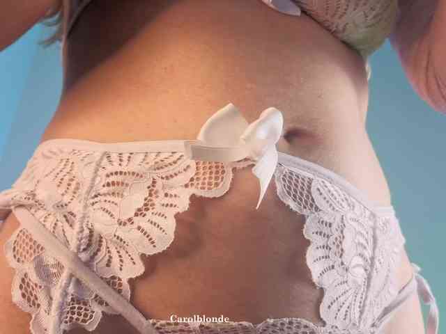 Carolblonde webcam