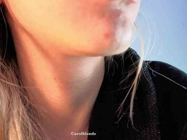 Carolblonde webcam