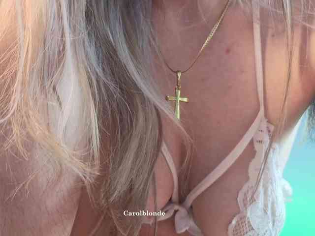 Carolblonde webcam