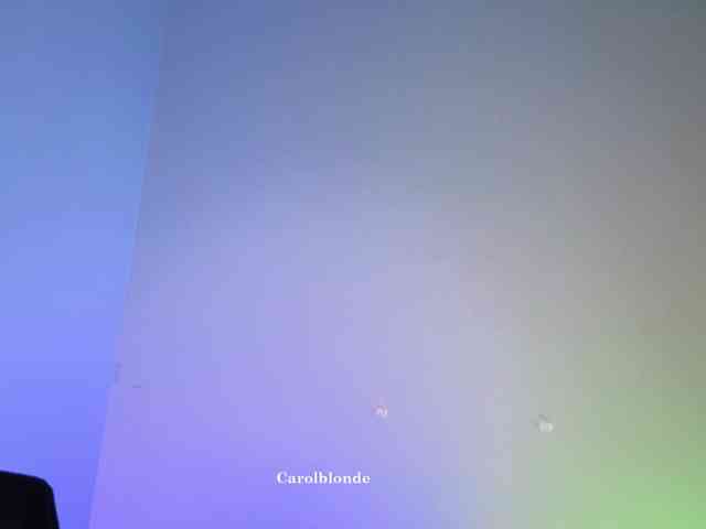 carolblonde's live room