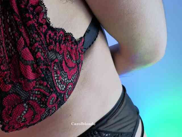 Carolblonde webcam