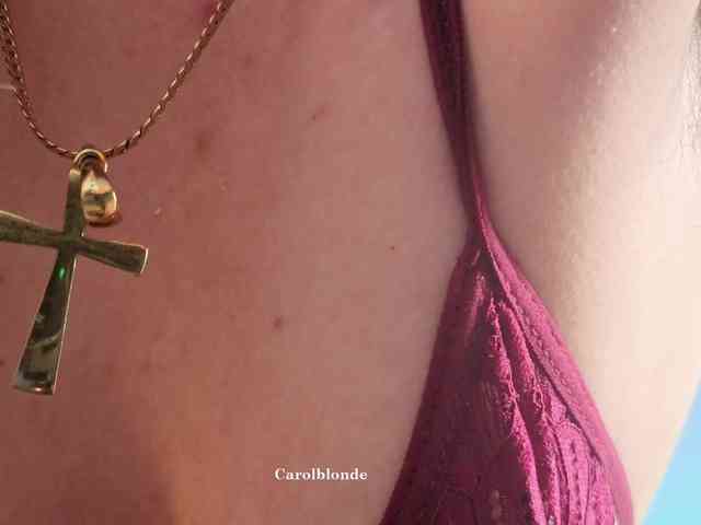 Carolblonde webcam