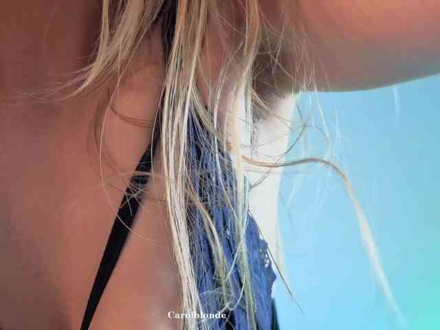 Carolblonde webcam