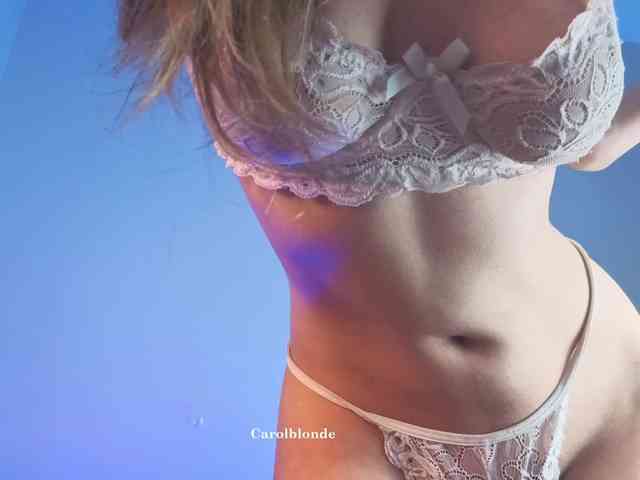 Carolblonde webcam
