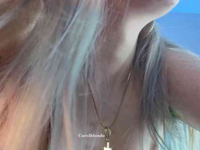 Carolblonde webcam