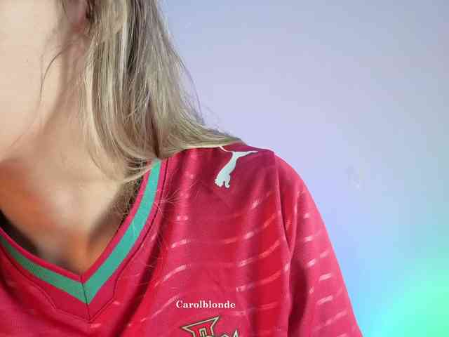 Carolblonde webcam