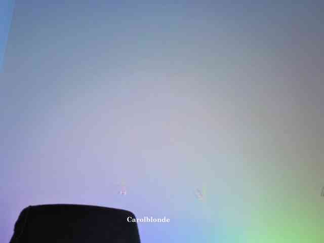 Carolblonde webcam
