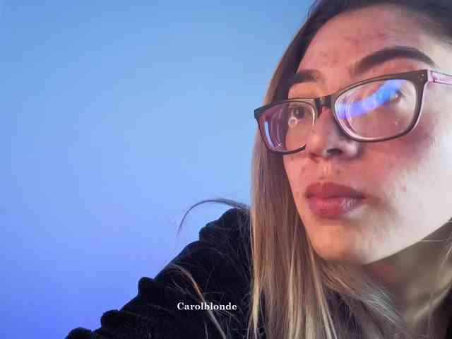 Carolblonde webcam