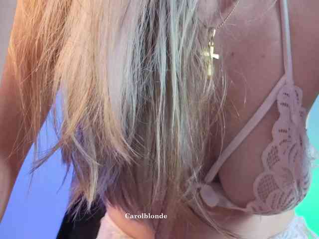 Carolblonde webcam