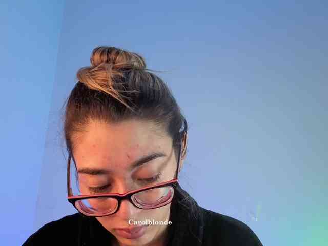 Carolblonde webcam