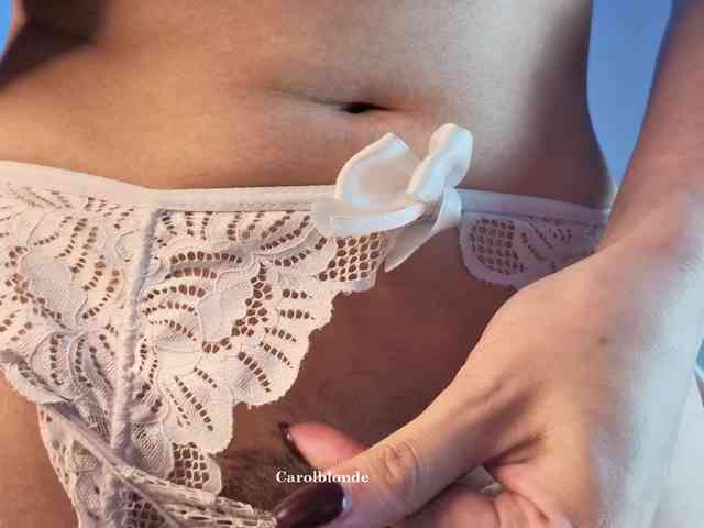 Carolblonde webcam