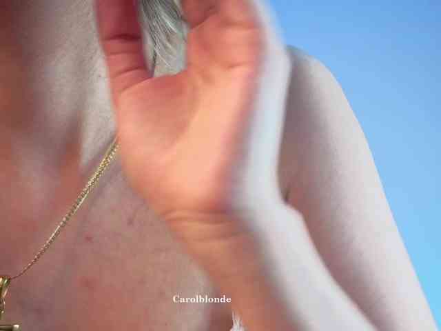 carolblonde's live room