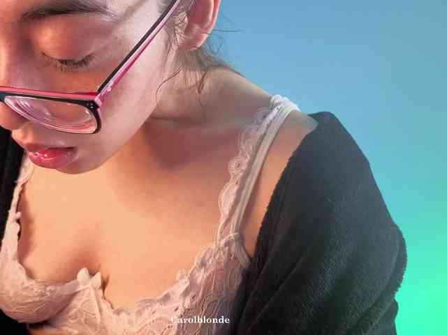 Carolblonde webcam
