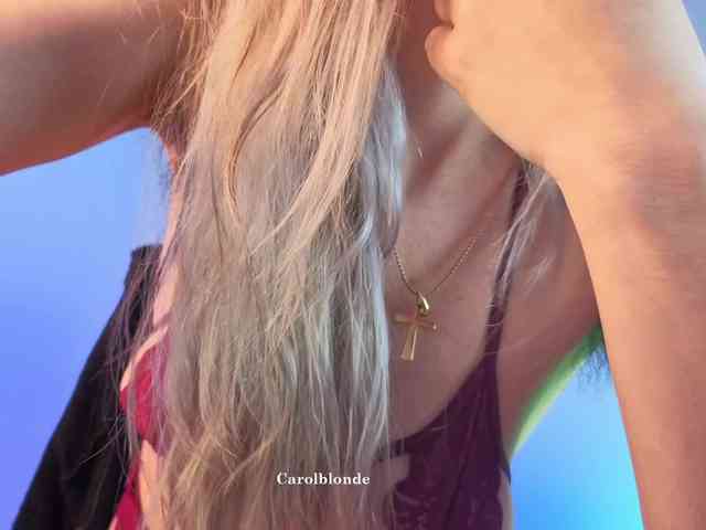 Carolblonde webcam