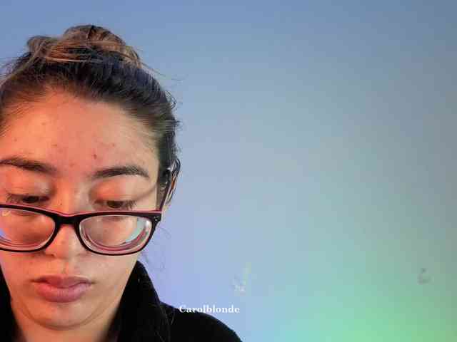 Carolblonde webcam