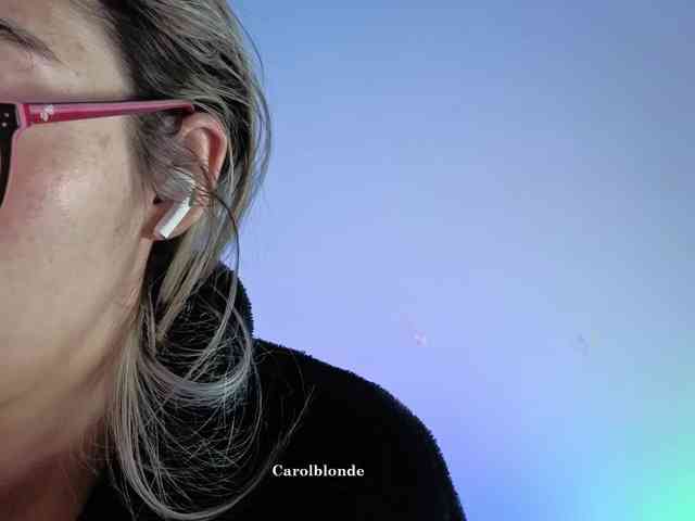 Carolblonde webcam