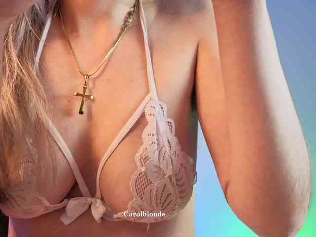 Carolblonde webcam