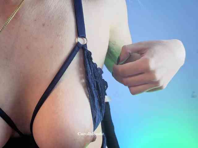 Carolblonde webcam