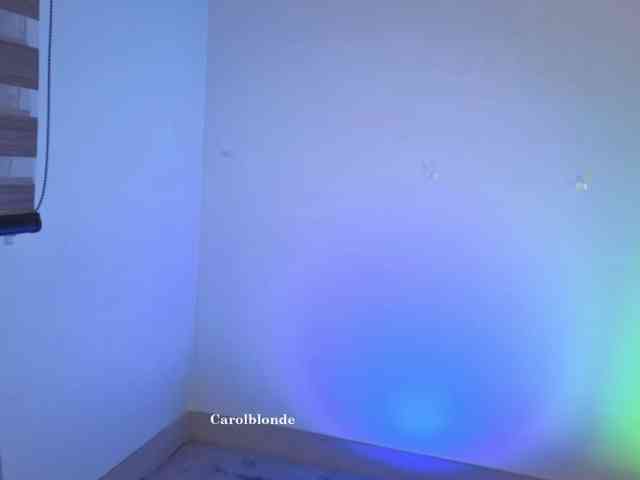 carolblonde's live room