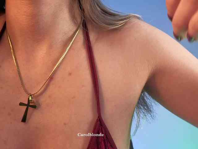 Carolblonde webcam