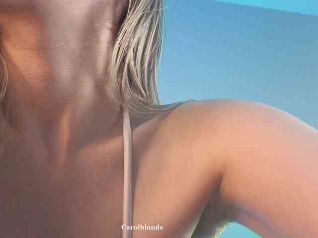 Carolblonde webcam