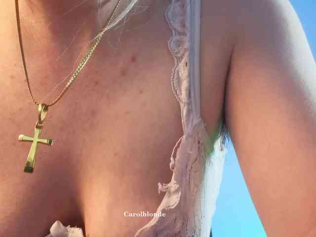 Carolblonde webcam