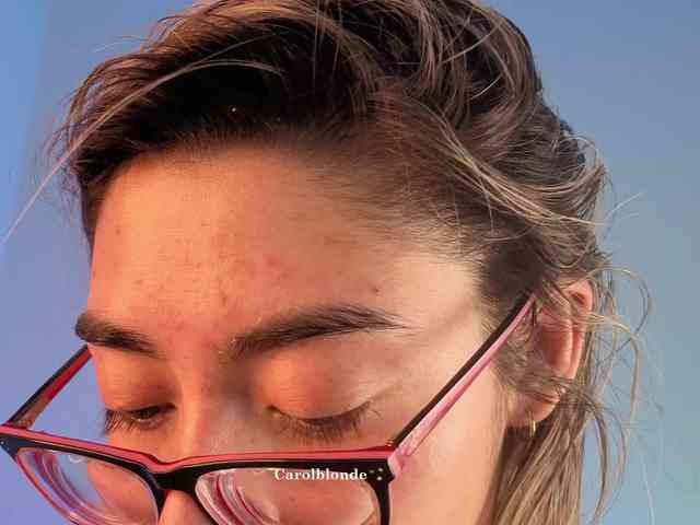 Carolblonde webcam
